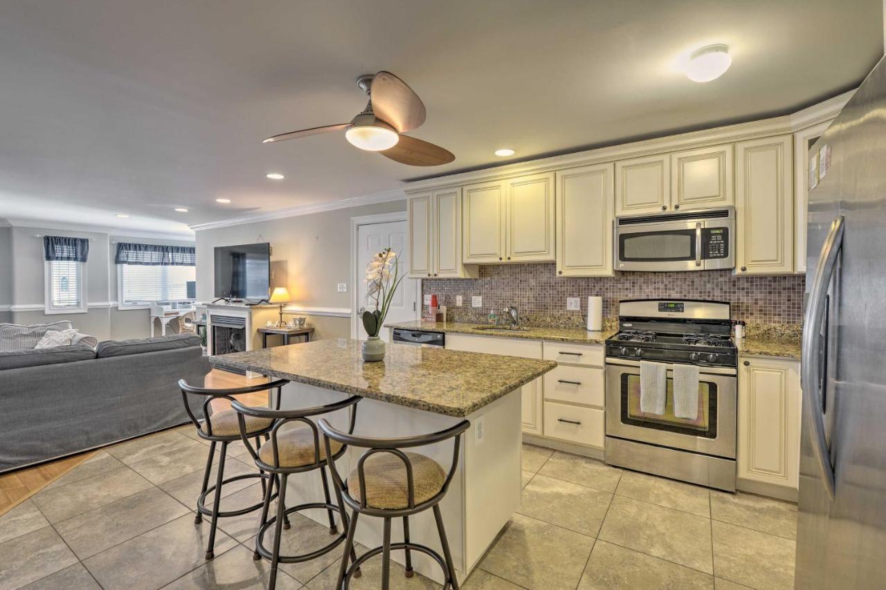 Spacious Wildwood Townhome With Covered Balcony Exterior photo